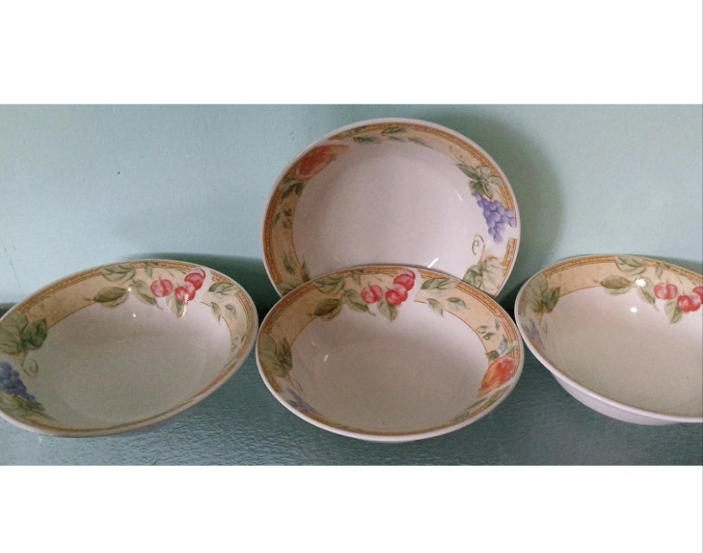 Lot Of 4 Retro Soup Bowls By Gibson HouseWares