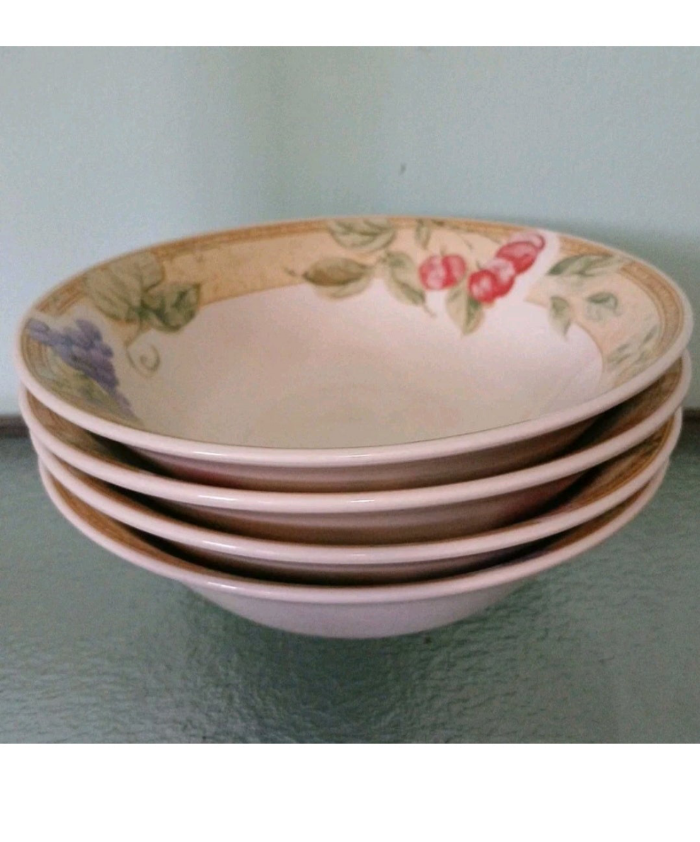 Lot Of 4 Retro Soup Bowls By Gibson HouseWares