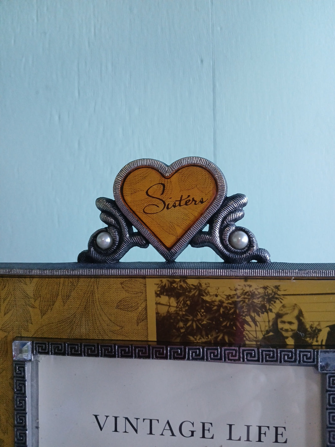 Vintage Life Metal 4x6 Picture Frame By Thompson- Sisters Theme