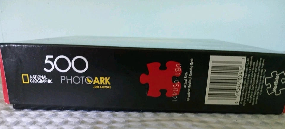 500 Piece Puzzle Natonal Geographic PHOTO ART "EDWARD'S PARROT"  BUFFALO GAMES